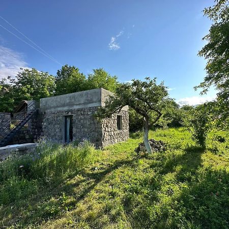 Zove Rural Cottage With Garden Views K'arashamb Extérieur photo