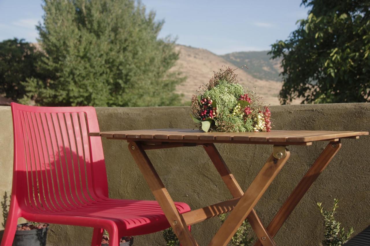 Zove Rural Cottage With Garden Views K'arashamb Extérieur photo