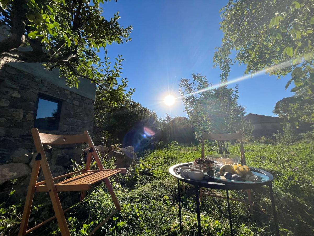 Zove Rural Cottage With Garden Views K'arashamb Extérieur photo