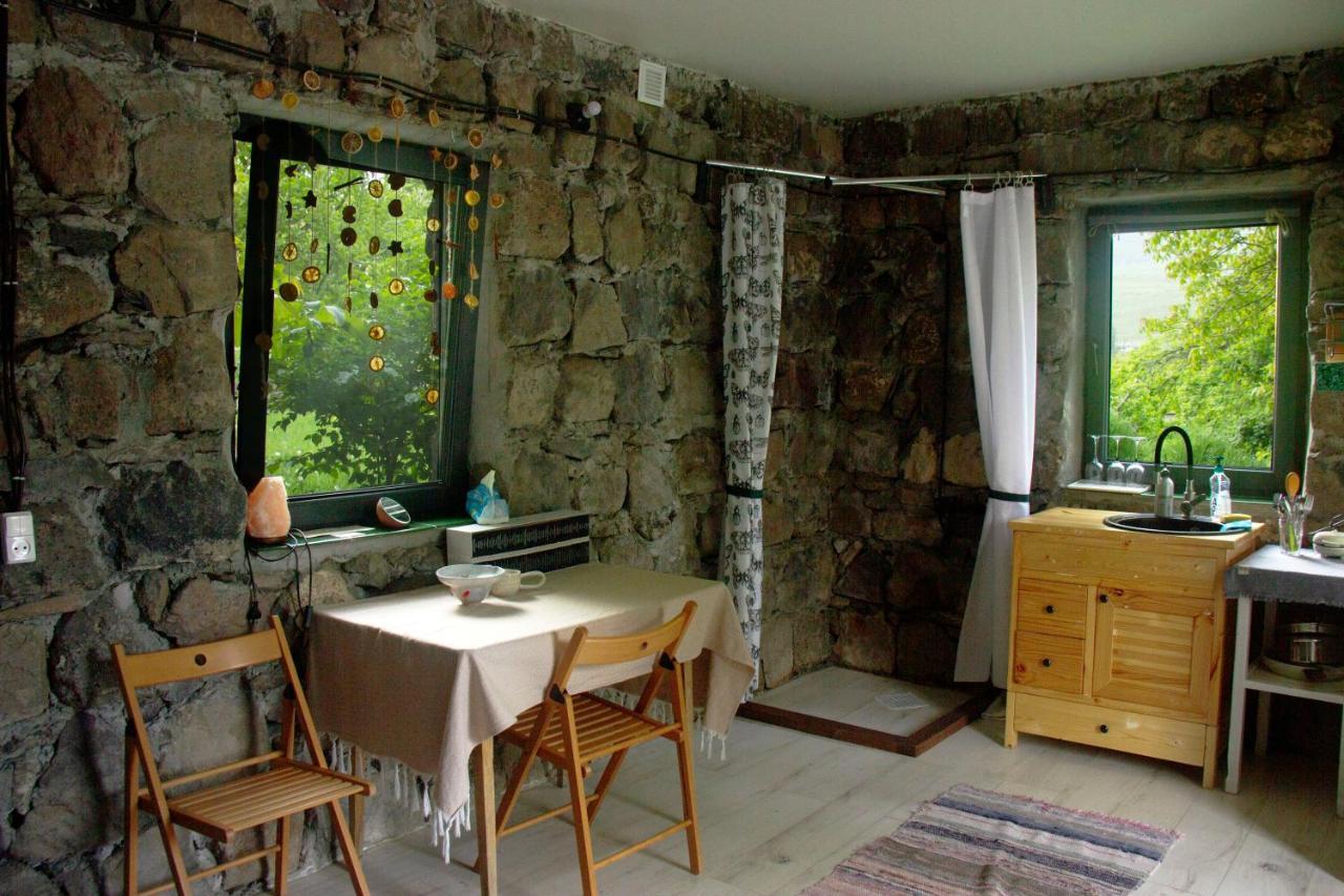 Zove Rural Cottage With Garden Views K'arashamb Extérieur photo