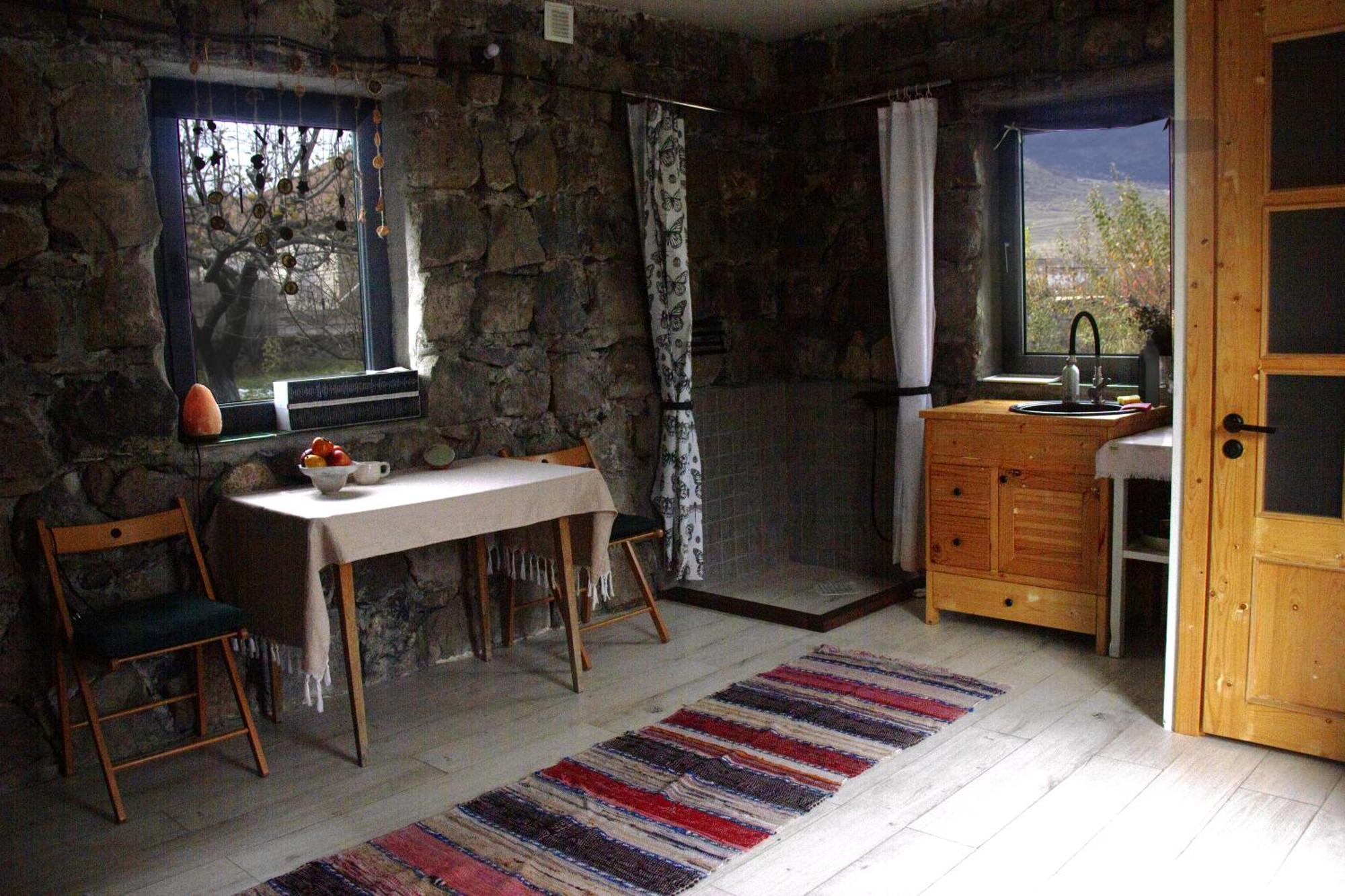 Zove Rural Cottage With Garden Views K'arashamb Extérieur photo