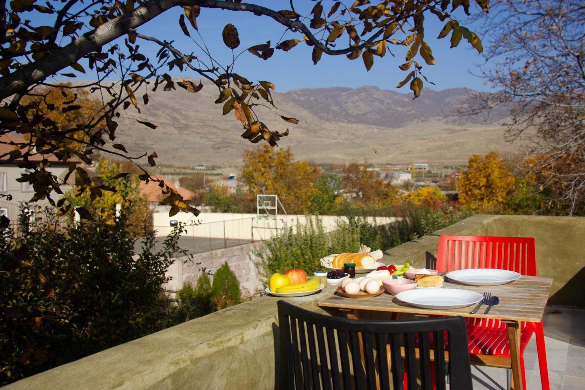 Zove Rural Cottage With Garden Views K'arashamb Extérieur photo