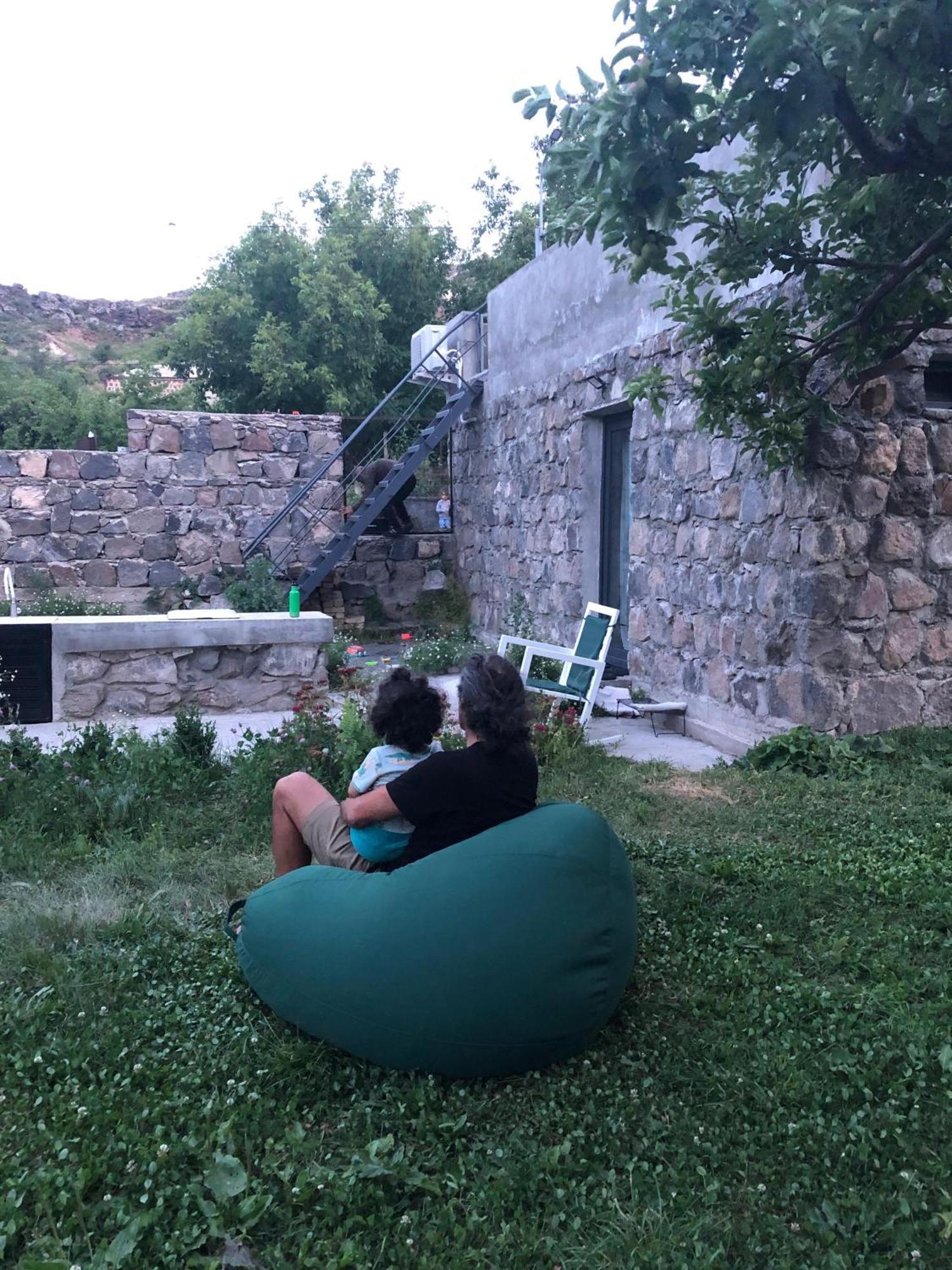 Zove Rural Cottage With Garden Views K'arashamb Extérieur photo